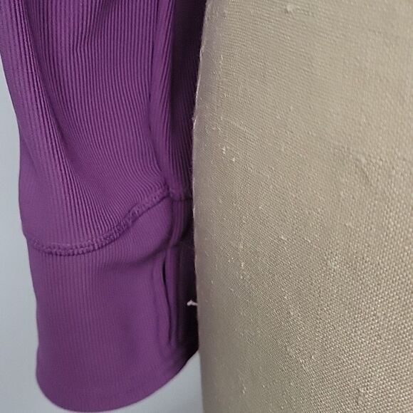 Move Theology purple long sleeve top size L - Picture 2 of 4